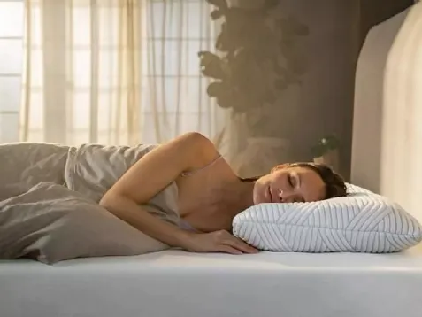 TEMPURÂ® Comfort Medium Cushion with SmartCoolâ„¢